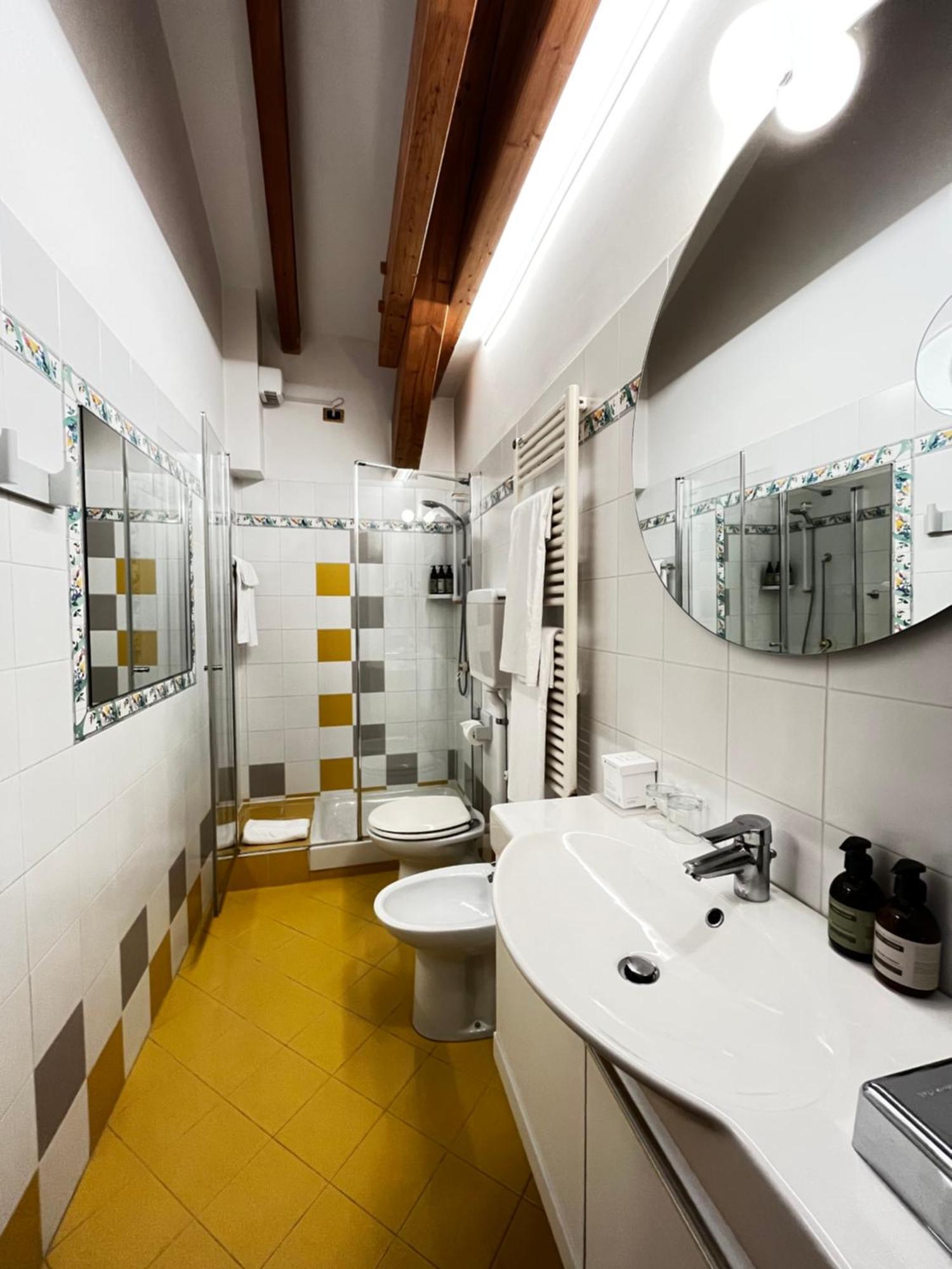 Manci Apartments By Hotel America Trento Bagian luar foto