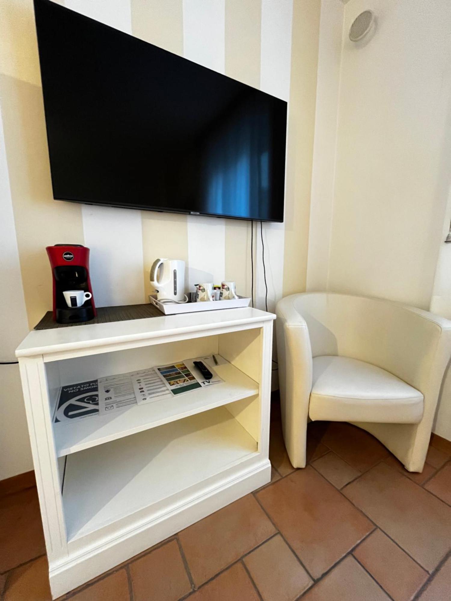 Manci Apartments By Hotel America Trento Bagian luar foto